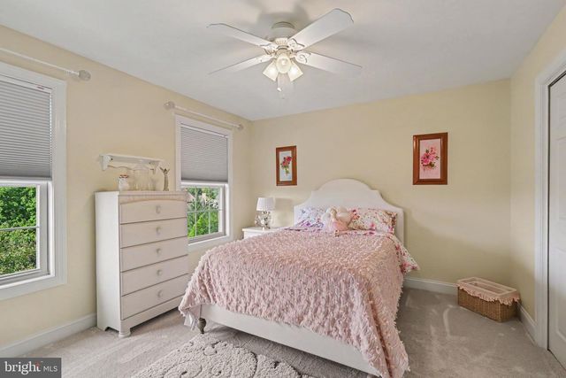 4 MAYFIELD CT, Carlisle, PA 17013