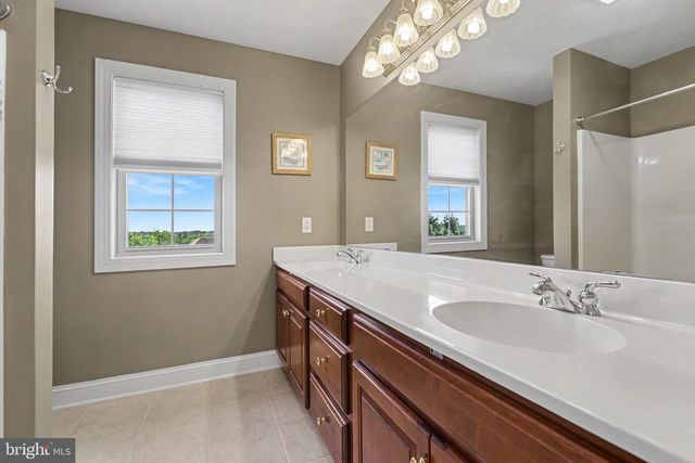 4 MAYFIELD CT, Carlisle, PA 17013
