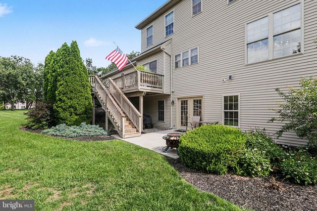 4 MAYFIELD CT, Carlisle, PA 17013