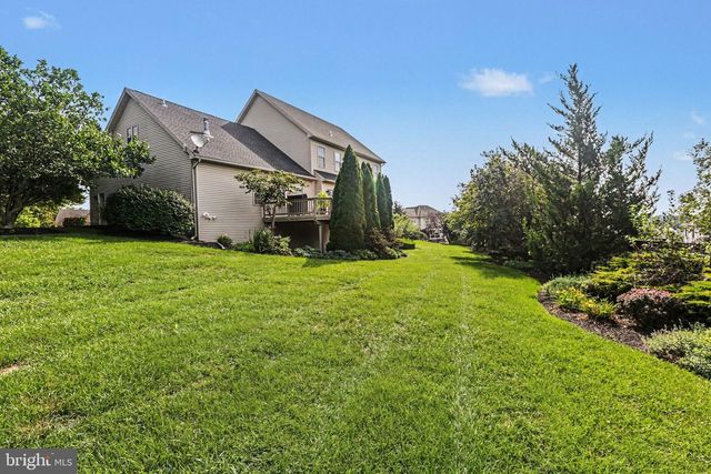 4 MAYFIELD CT, Carlisle, PA 17013
