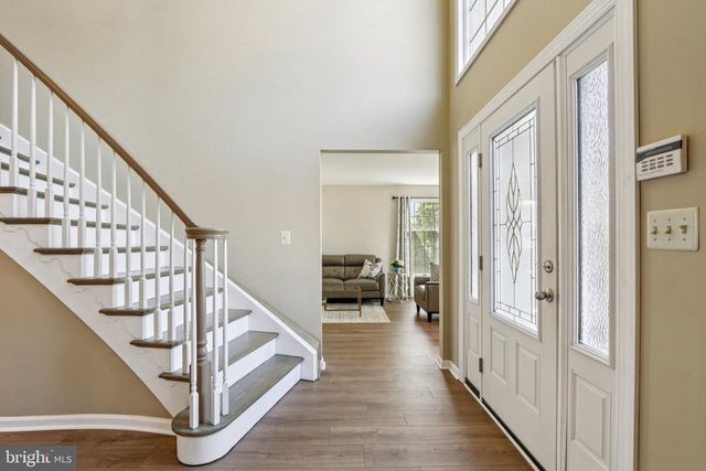 15 HILLTOP DR, Mount Laurel, NJ 08054