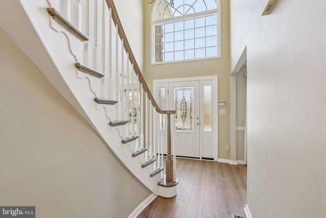 15 HILLTOP DR, Mount Laurel, NJ 08054