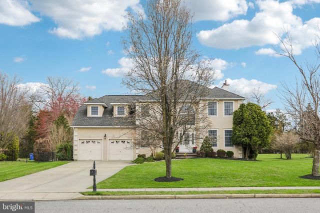 15 HILLTOP DR, Mount Laurel, NJ 08054