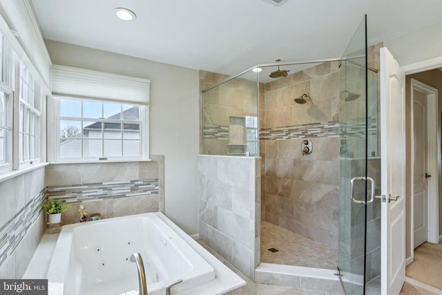 15 HILLTOP DR, Mount Laurel, NJ 08054