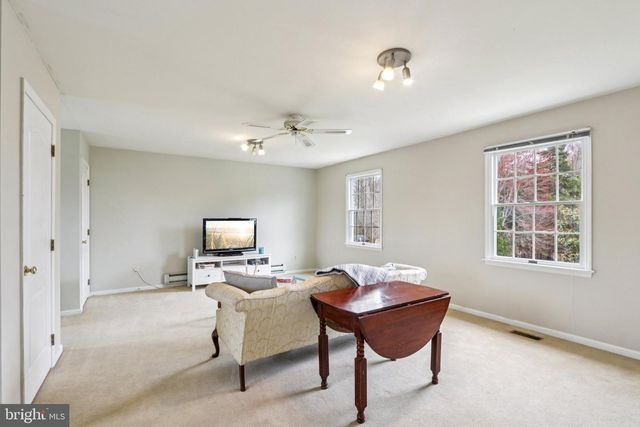 15 HILLTOP DR, Mount Laurel, NJ 08054