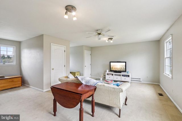 15 HILLTOP DR, Mount Laurel, NJ 08054