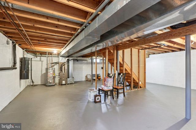 15 HILLTOP DR, Mount Laurel, NJ 08054