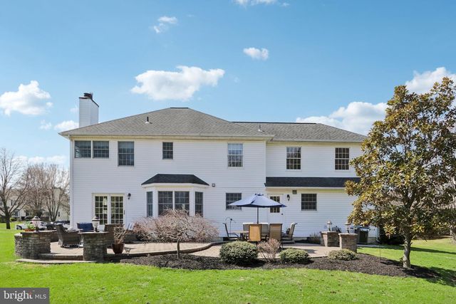 15 HILLTOP DR, Mount Laurel, NJ 08054