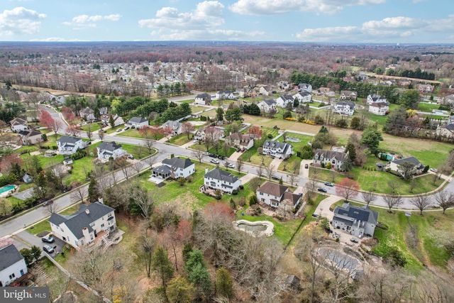 15 HILLTOP DR, Mount Laurel, NJ 08054