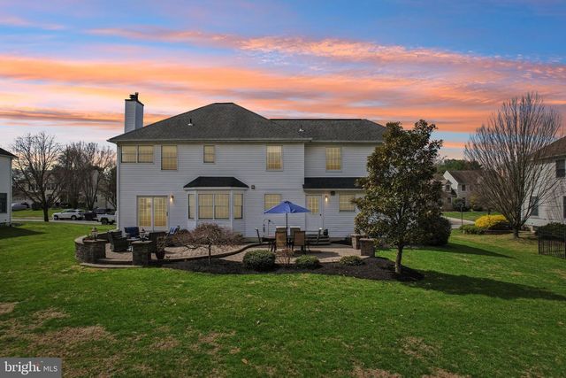 15 HILLTOP DR, Mount Laurel, NJ 08054