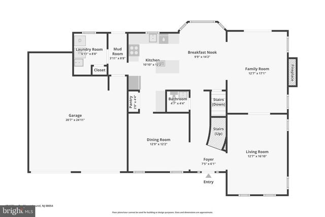 15 HILLTOP DR, Mount Laurel, NJ 08054