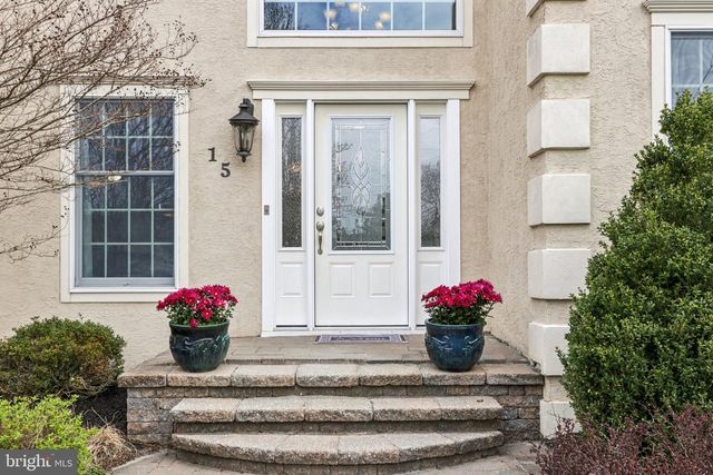 15 HILLTOP DR, Mount Laurel, NJ 08054