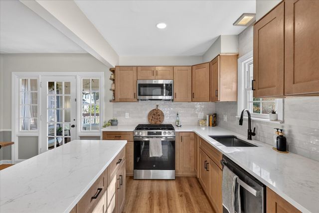 2340 College Avenue Se, City Of Grand Rapids, MI 49507