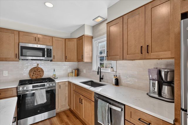 2340 College Avenue Se, City Of Grand Rapids, MI 49507