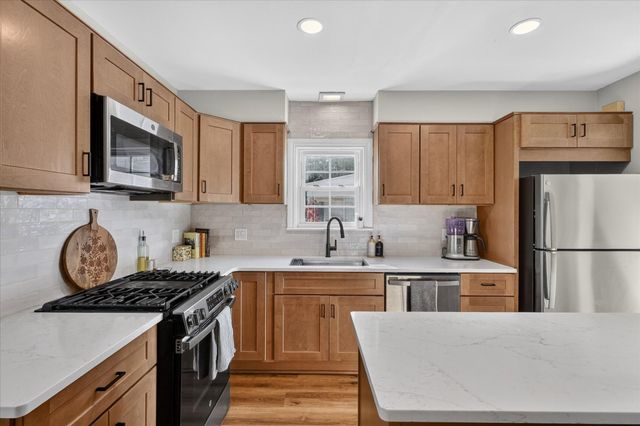2340 College Avenue Se, City Of Grand Rapids, MI 49507