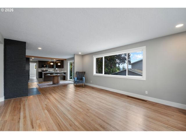 4114 Nw LAVINA St, Vancouver, WA 98660