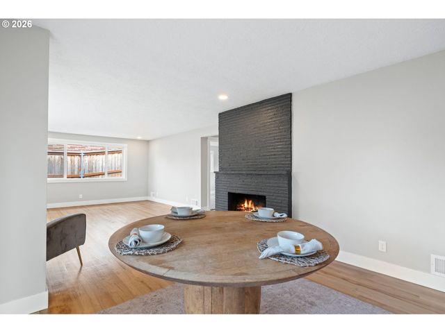 4114 Nw LAVINA St, Vancouver, WA 98660