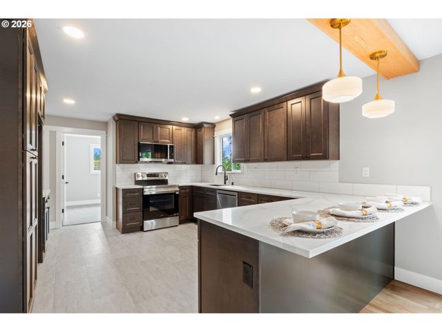4114 Nw LAVINA St, Vancouver, WA 98660