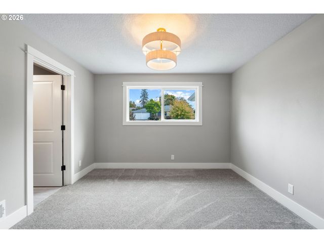 4114 Nw LAVINA St, Vancouver, WA 98660