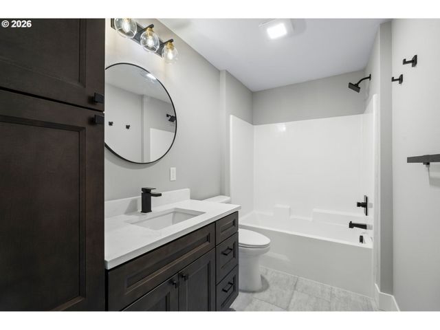 4114 Nw LAVINA St, Vancouver, WA 98660