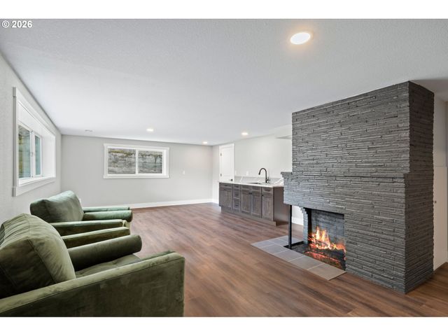 4114 Nw LAVINA St, Vancouver, WA 98660