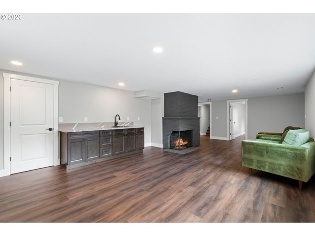 4114 Nw LAVINA St, Vancouver, WA 98660