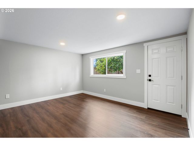 4114 Nw LAVINA St, Vancouver, WA 98660
