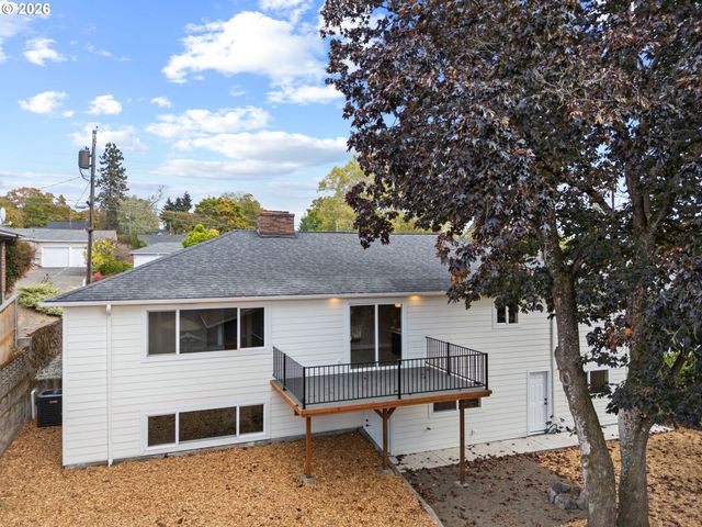 4114 Nw LAVINA St, Vancouver, WA 98660