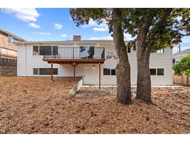 4114 Nw LAVINA St, Vancouver, WA 98660