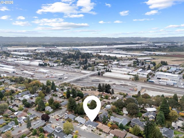 4114 Nw LAVINA St, Vancouver, WA 98660