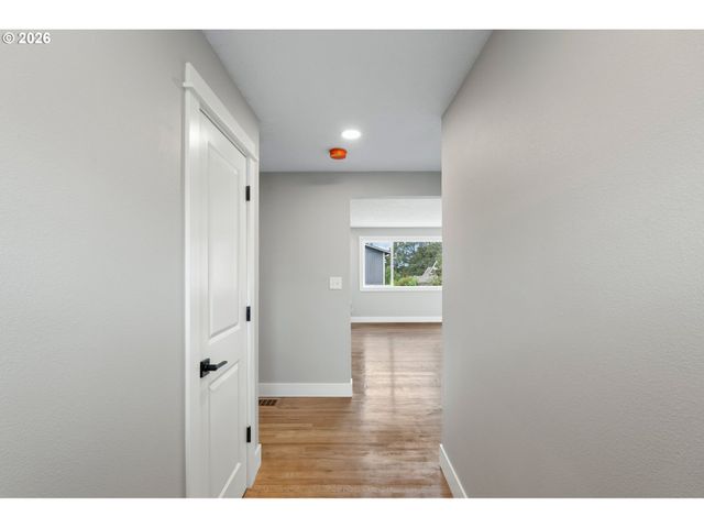 4114 Nw LAVINA St, Vancouver, WA 98660