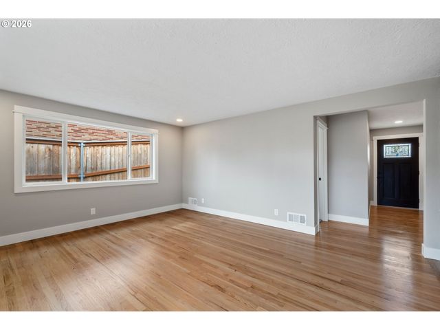 4114 Nw LAVINA St, Vancouver, WA 98660