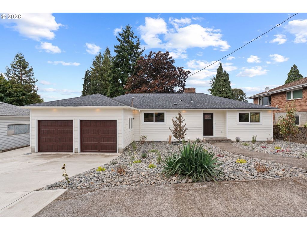 4114 Nw LAVINA St, Vancouver, WA 98660