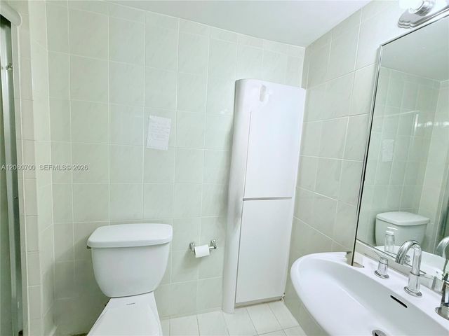 3140 S Ocean Dr 310, Hallandale Beach, FL 33009