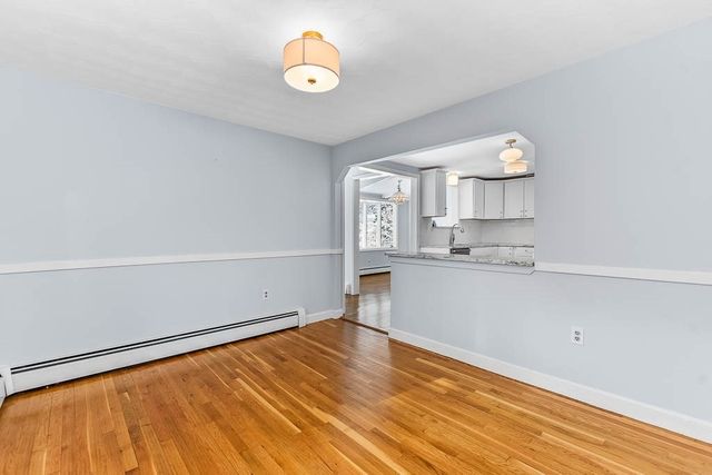 6 Snow Ln, Dedham, MA 02026