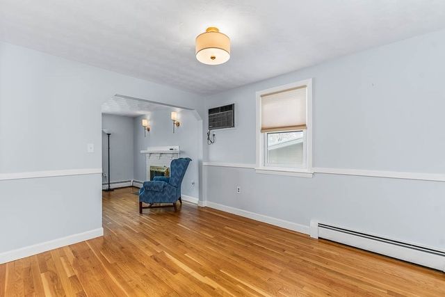 6 Snow Ln, Dedham, MA 02026