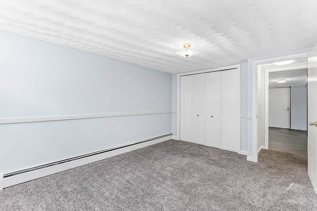 6 Snow Ln, Dedham, MA 02026