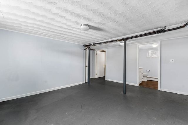 6 Snow Ln, Dedham, MA 02026