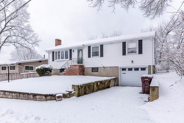 6 Snow Ln, Dedham, MA 02026