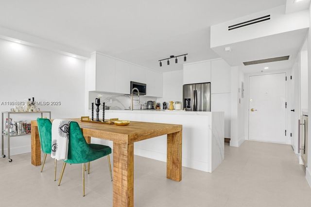 5700 Collins Ave 3J, Miami Beach, FL 33140