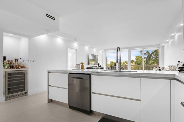 5700 Collins Ave 3J, Miami Beach, FL 33140