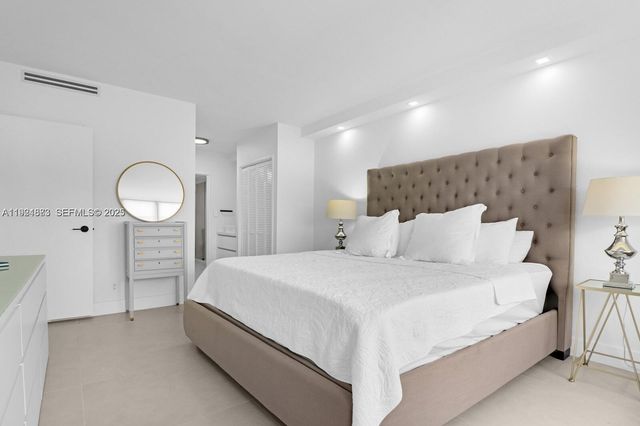 5700 Collins Ave 3J, Miami Beach, FL 33140