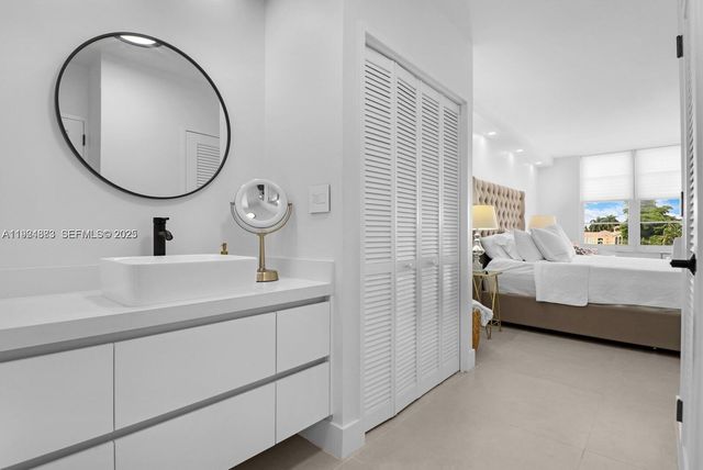 5700 Collins Ave 3J, Miami Beach, FL 33140