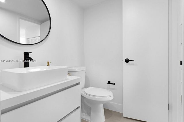 5700 Collins Ave 3J, Miami Beach, FL 33140