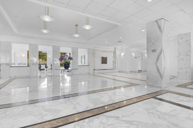 5700 Collins Ave 3J, Miami Beach, FL 33140