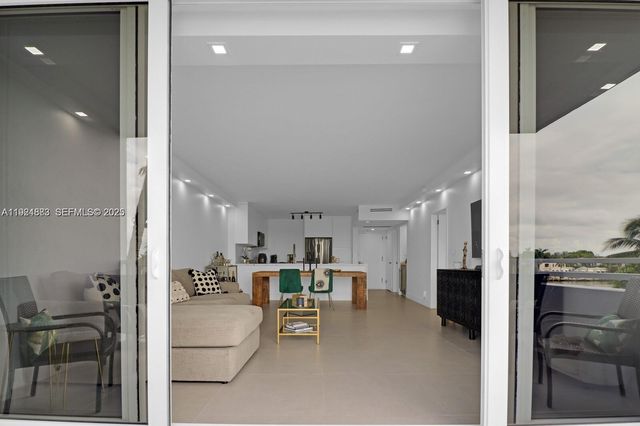 5700 Collins Ave 3J, Miami Beach, FL 33140