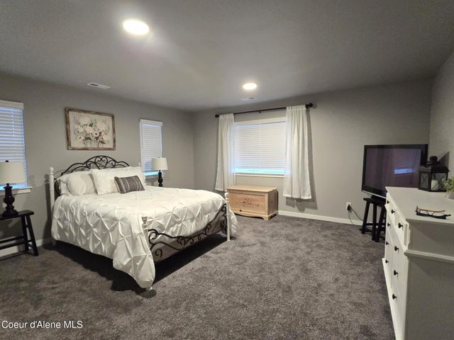 5627 W Gumwood CIR, Post Falls, ID 83854