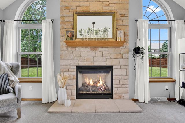 516 E Randy ROAD, Oak Creek, WI 53154
