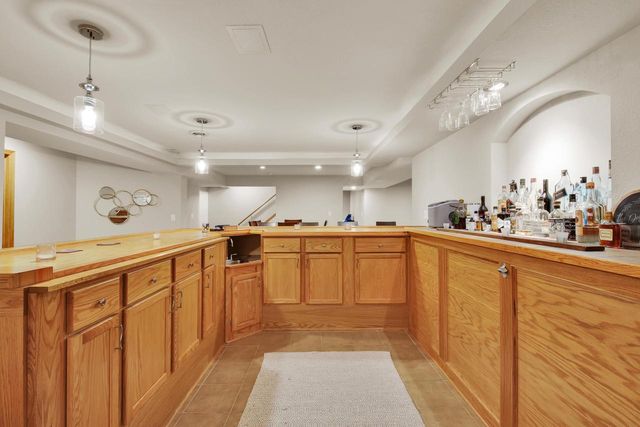 516 E Randy ROAD, Oak Creek, WI 53154