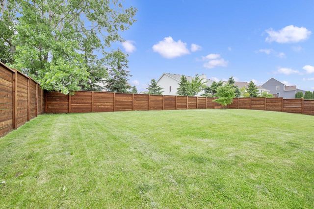 516 E Randy ROAD, Oak Creek, WI 53154